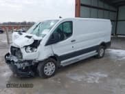 ✅ 2020 Ford Transit Cargo • VIN: 1FTBR1Y84LKB05972 • Lot: 41496329. Wystawiony na IAAI z przebiegiem Nie podano. Bezpłatny archiwum sprzedaży aukcyjnych z USA i szczegółowy raport historii pojazdu na DreamBid. Zdjęcie 2.