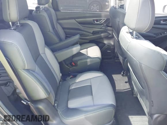 ✅ 2023 Subaru Ascent Onyx Limited • VIN: 4S4WMAKD0P3452295 • Lot: 42117410. Wystawiony na IAAI z przebiegiem Nie podano. Bezpłatny archiwum sprzedaży aukcyjnych z USA i szczegółowy raport historii pojazdu na DreamBid. Zdjęcie 8.