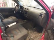 ✅ 2004 Chevrolet Colorado LS Z71 • VIN: 1GCDT196448147838 • Lot: 42647542. Wystawiony na IAAI z przebiegiem 196 194 mil. Bezpłatny archiwum sprzedaży aukcyjnych z USA i szczegółowy raport historii pojazdu na DreamBid. Zdjęcie 5.