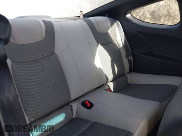 2014 Hyundai Genesis Coupe R-Spec с VIN KMHHT6KD2EU119807, выставлен на аукционе IAAI как лот 41425138 с пробегом 227 186 миль миль и . История ставок и продаж доступна на DreamBid. Изображение 8.