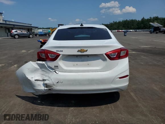 ✅ 2017 Chevrolet Cruze LS • VIN: 1G1BC5SM5H7273606 • Lot: 59453233. Listed on Copart with 107,512 mi. Free auction sales archive from the USA and detailed vehicle history report at DreamBid. Image 6.