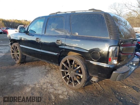 ✅ 2001 Chevrolet Tahoe LS • VIN: 1GNEC13T01J198722 • Lot: 41385593. Wystawiony na IAAI z przebiegiem Nie podano. Bezpłatny archiwum sprzedaży aukcyjnych z USA i szczegółowy raport historii pojazdu na DreamBid. Zdjęcie 3.