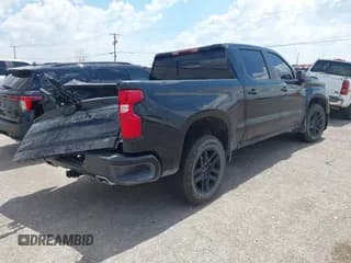 ✅ 2025 Chevrolet Silverado 1500 • VIN: 1GCUKEEL0SZ171258 • Lot: 43119513. Wystawiony na IAAI z przebiegiem 17 838 mil. Bezpłatny archiwum sprzedaży aukcyjnych z USA i szczegółowy raport historii pojazdu na DreamBid. Zdjęcie 4.