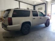 ✅ 2007 Chevrolet Suburban LT • VIN: 3GNFK16397G261510 • Lot: 87250215. Listed on Copart with 379,098 mi. Free auction sales archive from the USA and detailed vehicle history report at DreamBid. Image 3.