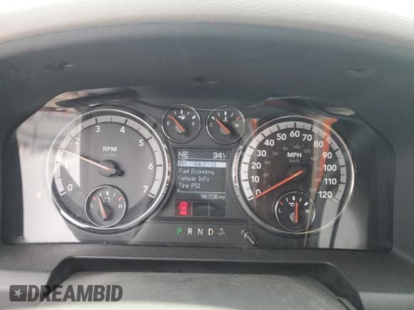 ✅ 2010 Dodge 1500 ST • VIN: 3D7JB1EP5AG104772 • Lot: 84306824. Wystawiony na Copart z przebiegiem 96 708 mil. Bezpłatny archiwum sprzedaży aukcyjnych z USA i szczegółowy raport historii pojazdu na DreamBid. Zdjęcie 9.