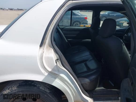 ✅ 2009 Ford Police Interceptor • VIN: 2FAHP71V59X149025 • Lot: 42853064. Listed on IAAI with Not provided. Free auction sales archive from the USA and detailed vehicle history report at DreamBid. Image 8.