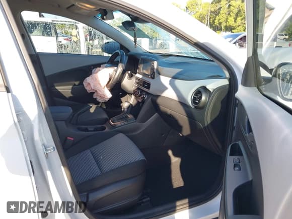 ✅ 2020 Hyundai Kona SEL • VIN: KM8K22AA0LU431095 • Lot: 43489630. Listed on IAAI with 18,688 mi. Free auction sales archive from the USA and detailed vehicle history report at DreamBid. Image 5.