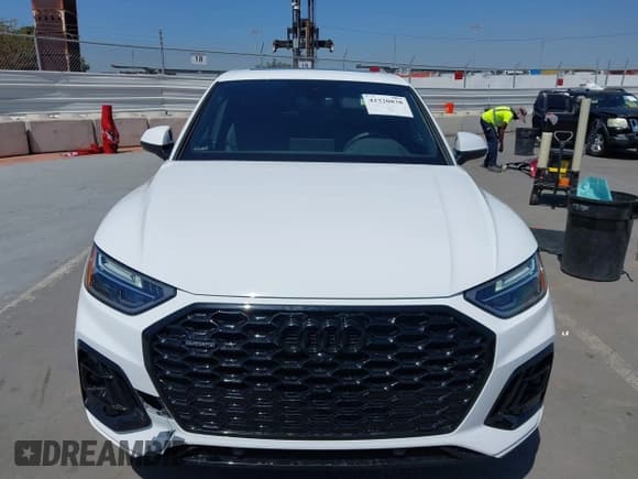 ✅ 2024 Audi Q5 Sportback S line Premium Plus • VIN: WA15AAFY2R2048469 • Lot: 42320838. Listed on IAAI with 9,751 mi. Free auction sales archive from the USA and detailed vehicle history report at DreamBid. Image 12.