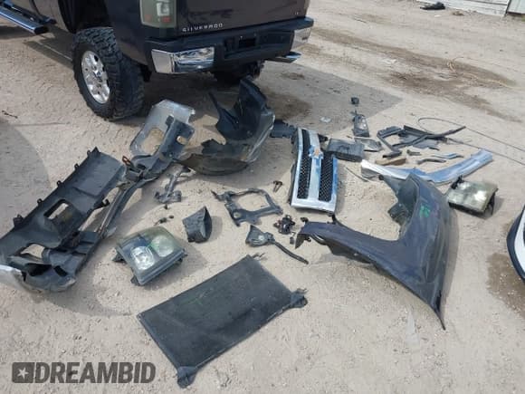 ✅ 2011 Chevrolet Silverado 2500HD LT • VIN: 1GC1KXCG6BF182643 • Lot: 43459265. Listed on IAAI with 176,716 mi. Free auction sales archive from the USA and detailed vehicle history report at DreamBid. Image 12.