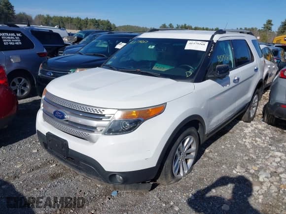 ✅ 2015 Ford Explorer XLT • VIN: 1FM5K8D80FGC32446 • Lot: 41379268. Wystawiony na IAAI z przebiegiem 168 191 mil. Bezpłatny archiwum sprzedaży aukcyjnych z USA i szczegółowy raport historii pojazdu na DreamBid. Zdjęcie 17.