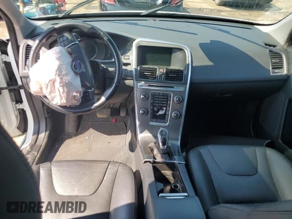 ✅ 2015 Volvo XC60 T6 • VIN: YV4902RB0F2598978 • Lot: 68716045. Listed on Copart with Not provided. Free auction sales archive from the USA and detailed vehicle history report at DreamBid. Image 8.