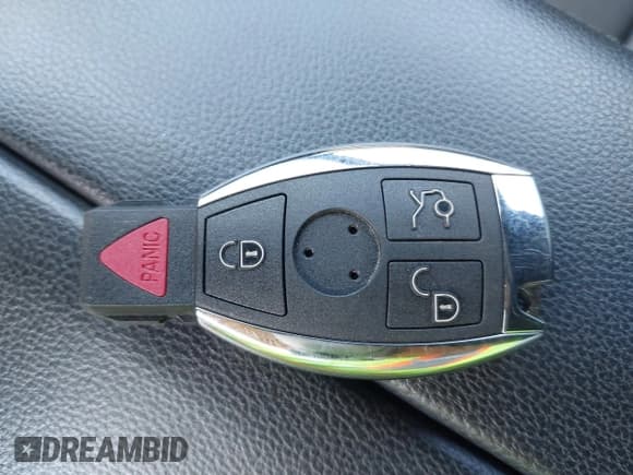 ✅ 2011 Mercedes-Benz E 350 Luxury • VIN: WDDHF2EB3BA422547 • Lot: 42483283. Listed on IAAI with 89,642 mi. Free auction sales archive from the USA and detailed vehicle history report at DreamBid. Image 11.