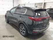 ✅ 2020 Kia Sportage LX • VIN: KNDPMCAC1L7634250 • Lot: 43711483. Wystawiony na IAAI z przebiegiem 57 824 mil. Bezpłatny archiwum sprzedaży aukcyjnych z USA i szczegółowy raport historii pojazdu na DreamBid. Zdjęcie 3.