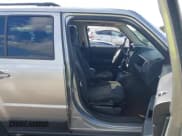 ✅ 2015 Jeep Patriot Sport • VIN: 1C4NJPBA0FD235176 • Lot: 43641430. Wystawiony na IAAI z przebiegiem 223 853 mil. Bezpłatny archiwum sprzedaży aukcyjnych z USA i szczegółowy raport historii pojazdu na DreamBid. Zdjęcie 5.