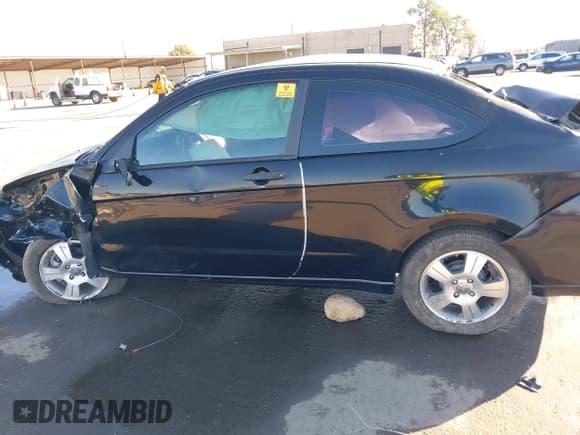 ✅ 2008 Ford Focus SE • VIN: 1FAHP33NX8W173837 • Lot: 41436681. Wystawiony na IAAI z przebiegiem Nie podano. Bezpłatny archiwum sprzedaży aukcyjnych z USA i szczegółowy raport historii pojazdu na DreamBid. Zdjęcie 13.