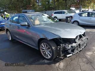 2024 BMW 3 Series 330i xDrive z VIN 3MW89FF04R8E20508, wystawiony jako IAAI lot #43484691 z przebiegiem 3 206 mil mil oraz . Historia ofert i sprzedaży dostępna na DreamBid. Obrazek 1.