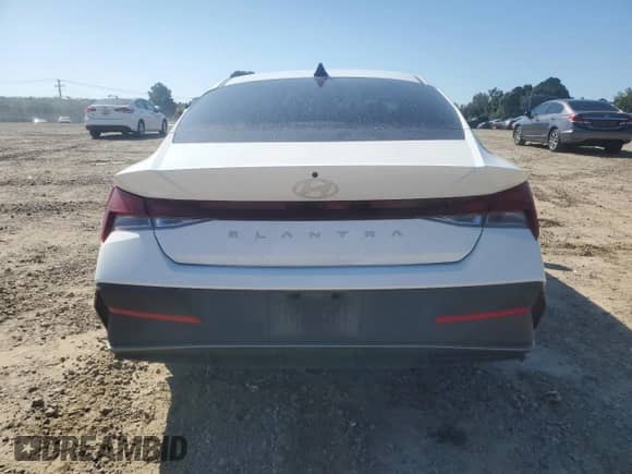 2025 Hyundai Elantra SE с VIN KMHLL4DG7SU876140, выставлен на аукционе Copart как лот 81909855 с пробегом 25 103 миль миль и Списание • Salvage title. История ставок и продаж доступна на DreamBid. Изображение 6.