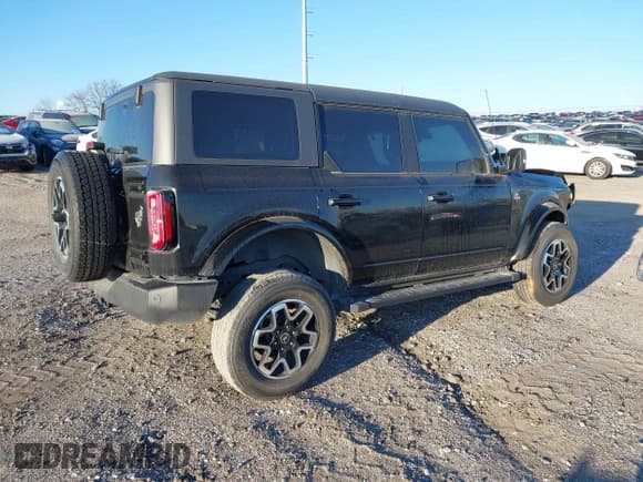 ✅ 2022 Ford Bronco • VIN: 1FMDE5BH0NLB07571 • Lot: 41299606. Wystawiony na IAAI z przebiegiem 28 298 mil. Bezpłatny archiwum sprzedaży aukcyjnych z USA i szczegółowy raport historii pojazdu na DreamBid. Zdjęcie 4.