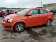 2012 Chevrolet Sonic LT z VIN 1G1JC5SH3C4171861, wystawiony jako Copart lot #71653174 z przebiegiem 169 648 mil mil oraz Szkoda całkowita • Salvage title. Historia ofert i sprzedaży dostępna na DreamBid. Obrazek 1.