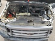 ✅ 2002 Ford F-250 XL • VIN: 1FTNF21L52EB59739 • Lot: 82004515. Wystawiony na Copart z przebiegiem Nie podano. Bezpłatny archiwum sprzedaży aukcyjnych z USA i szczegółowy raport historii pojazdu na DreamBid. Zdjęcie 11.