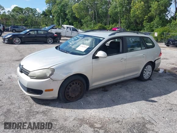 ✅ 2010 Volkswagen Jetta S • VIN: 3VWKX7AJ6AM668675 • Lot: 43542919. Wystawiony na IAAI z przebiegiem 143 059 mil. Bezpłatny archiwum sprzedaży aukcyjnych z USA i szczegółowy raport historii pojazdu na DreamBid. Zdjęcie 2.