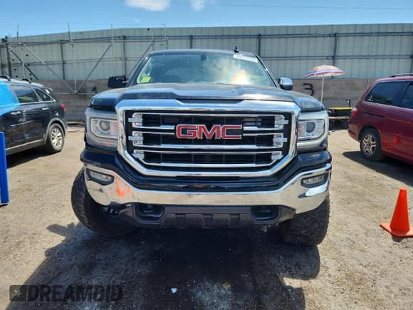✅ 2018 GMC Sierra 1500 SLT • VIN: 3GTU2NEC8JG523906 • Лот: 69252315. Опубликован ранее на Copart с пробегом 80 244 миль. Бесплатный доступ к архиву аукционных продаж из США и подробный отчёт об истории автомобиля на DreamBid. Изображение 5.