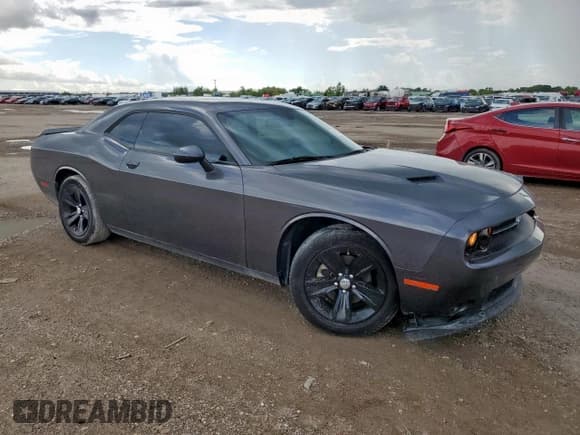 ✅ 2021 Dodge Challenger SXT • VIN: 2C3CDZAG5MH623220 • Лот: 81601045. Опубликован ранее на Copart с пробегом 74 188 миль. Бесплатный доступ к архиву аукционных продаж из США и подробный отчёт об истории автомобиля на DreamBid. Изображение 4.