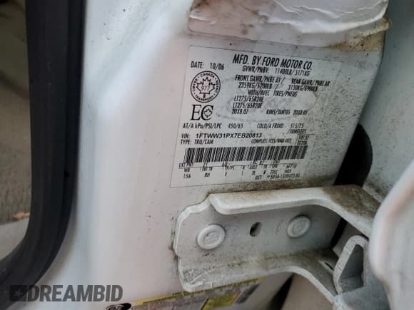 ✅ 2007 Ford F-350 XL • VIN: 1FTWW31PX7EB20813 • Lot: 42165355. Wystawiony na Copart z przebiegiem 132 176 mil. Bezpłatny archiwum sprzedaży aukcyjnych z USA i szczegółowy raport historii pojazdu na DreamBid. Zdjęcie 14.