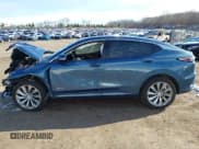 ✅ 2024 Buick Envista Avenir • VIN: KL47LCE25RB200479 • Lot: 41812792. Listed on IAAI with 37,537 mi. Free auction sales archive from the USA and detailed vehicle history report at DreamBid. Image 15.