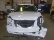 ✅ 2008 GMC Yukon XL • VIN: 1GKFK66868J249742 • Lot: 53739463. Wystawiony na Copart z przebiegiem 141 957 mil. Bezpłatny archiwum sprzedaży aukcyjnych z USA i szczegółowy raport historii pojazdu na DreamBid. Zdjęcie 5.