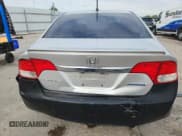 ✅ 2009 Honda Civic • VIN: JHMFA36209S003806 • Lot: 82329845. Wystawiony na Copart z przebiegiem 135 290 mil. Bezpłatny archiwum sprzedaży aukcyjnych z USA i szczegółowy raport historii pojazdu na DreamBid. Zdjęcie 6.