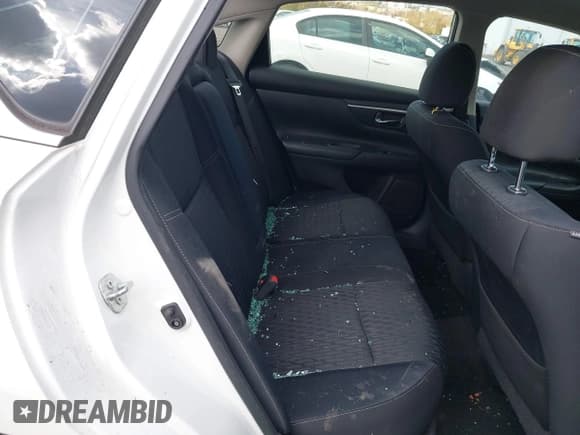 ✅ 2018 Nissan Altima SV • VIN: 1N4AL3AP3JC196272 • Lot: 43584563. Wystawiony na IAAI z przebiegiem 149 738 mil. Bezpłatny archiwum sprzedaży aukcyjnych z USA i szczegółowy raport historii pojazdu na DreamBid. Zdjęcie 8.