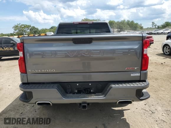 ✅ 2020 Chevrolet Silverado 1500 RST • VIN: 1GCRYEED9LZ361512 • Lot: 70741705. Wystawiony na Copart z przebiegiem 84 245 mil. Bezpłatny archiwum sprzedaży aukcyjnych z USA i szczegółowy raport historii pojazdu na DreamBid. Zdjęcie 6.