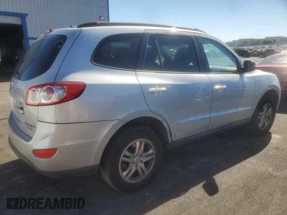 ✅ 2010 Hyundai Santa Fe GLS • VIN: 5NMSG3AB6AH360445 • Lot: 82657145. Listed on Copart with 224,975 mi. Free auction sales archive from the USA and detailed vehicle history report at DreamBid. Image 3.