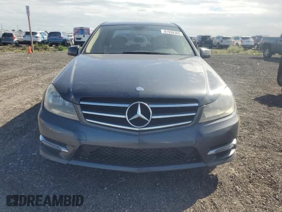✅ 2014 Mercedes-Benz C 250 Sport • VIN: WDDGF4HB2EG242089 • Лот: 81936365. Опубликован ранее на Copart с пробегом 144 991 миль. Бесплатный доступ к архиву аукционных продаж из США и подробный отчёт об истории автомобиля на DreamBid. Изображение 5.