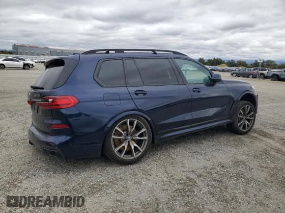 ✅ 2022 BMW X7 M50i • VIN: 5UXCX6C09N9K95835 • Лот: 81892075. Опубликован ранее на Copart с пробегом 45 847 миль. Бесплатный доступ к архиву аукционных продаж из США и подробный отчёт об истории автомобиля на DreamBid. Изображение 3.