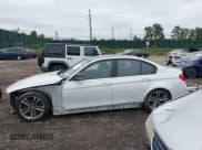 ✅ 2018 BMW M3 • VIN: WBS8M9C51J5K99563 • Lot: 42566631. Wystawiony na IAAI z przebiegiem 124 091 mil. Bezpłatny archiwum sprzedaży aukcyjnych z USA i szczegółowy raport historii pojazdu na DreamBid. Zdjęcie 14.