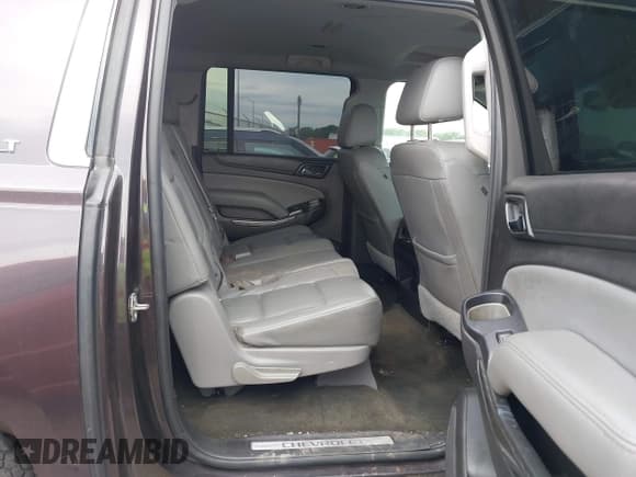 ✅ 2016 Chevrolet Suburban LT • VIN: 1GNSCHKC4GR169778 • Lot: 42960681. Listed on IAAI with 153,194 mi. Free auction sales archive from the USA and detailed vehicle history report at DreamBid. Image 8.