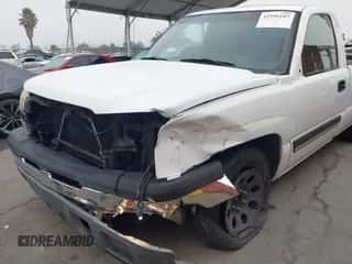 2005 Chevrolet Silverado 1500 z VIN 1GCEC14X95Z233467, wystawiony jako IAAI lot #43295187 z przebiegiem 169 076 mil mil oraz . Historia ofert i sprzedaży dostępna na DreamBid. Obrazek 6.