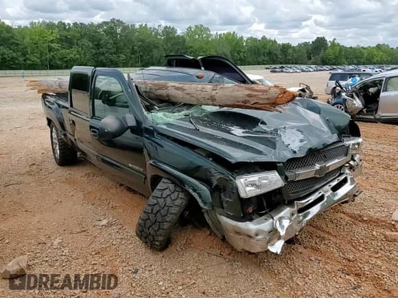 2003 Chevrolet Silverado 1500HD LS z VIN 1GCGK13U73F172749, wystawiony jako Copart lot #65549235 z przebiegiem 237 109 mil mil oraz Szkoda całkowita • Salvage title. Historia ofert i sprzedaży dostępna na DreamBid. Obrazek 13.