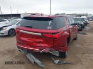 ✅ 2023 Chevrolet Traverse High Country • VIN: 1GNEVNKW7PJ221810 • Lot: 41215676. Wystawiony na IAAI z przebiegiem 26 020 mil. Bezpłatny archiwum sprzedaży aukcyjnych z USA i szczegółowy raport historii pojazdu na DreamBid. Zdjęcie 6.