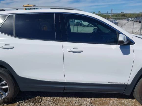 ✅ 2022 GMC Terrain SLT • VIN: 3GKALPEV1NL192987 • Lot: 43485722. Wystawiony na IAAI z przebiegiem 53 197 mil. Bezpłatny archiwum sprzedaży aukcyjnych z USA i szczegółowy raport historii pojazdu na DreamBid. Zdjęcie 14.