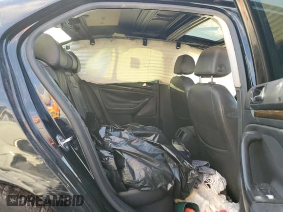 ✅ 2005 Volkswagen Jetta 2.5L • VIN: 3VWDF71KX5M614113 • Лот: 86473884. Опубликован ранее на Copart с пробегом Не указан. Бесплатный доступ к архиву аукционных продаж из США и подробный отчёт об истории автомобиля на DreamBid. Изображение 11.