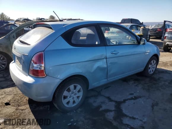 ✅ 2010 Hyundai Accent GS • VIN: KMHCM3AC9AU182623 • Лот: 42288555. Опубликован ранее на Copart с пробегом 171 658 миль. Бесплатный доступ к архиву аукционных продаж из США и подробный отчёт об истории автомобиля на DreamBid. Изображение 3.
