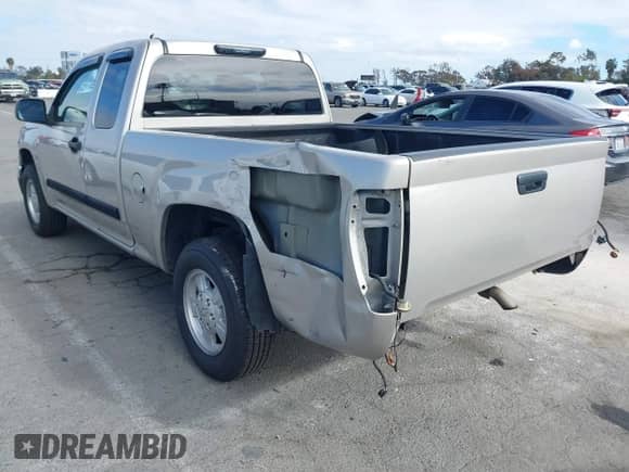 2008 Chevrolet Colorado 1LT z VIN 1GCCS39E188192565, wystawiony jako IAAI lot #41901967 z przebiegiem 282 987 mil mil oraz . Historia ofert i sprzedaży dostępna na DreamBid. Obrazek 3.