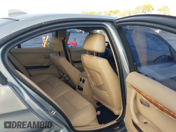 ✅ 2006 BMW 3 Series 325i • VIN: WBAVB17536NK40577 • Lot: 43842999. Listed on IAAI with 204,251 mi. Free auction sales archive from the USA and detailed vehicle history report at DreamBid. Image 8.