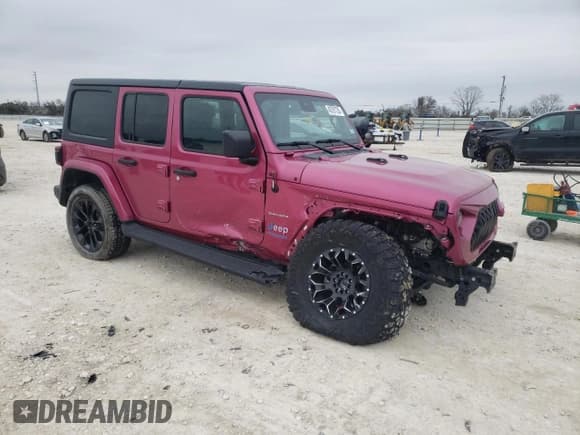 ✅ 2021 Jeep Wrangler Unlimited Sahara • VIN: 1C4JJXP68MW852703 • Lot: 45791735. Listed on Copart with 25,437 mi. Free auction sales archive from the USA and detailed vehicle history report at DreamBid. Image 4.
