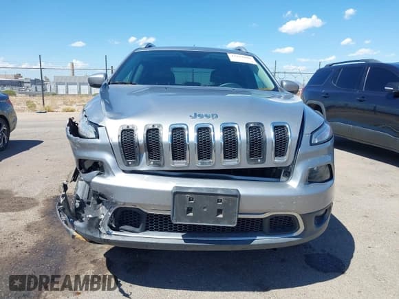 ✅ 2016 Jeep Cherokee Limited • VIN: 1C4PJMDB9GW240007 • Lot: 43182880. Listed on IAAI with 129,300 mi. Free auction sales archive from the USA and detailed vehicle history report at DreamBid. Image 13.