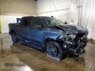 ✅ 2021 Chevrolet Silverado 1500 LT Trail Boss • VIN: 1GCPYFED6MZ250110 • Lot: 70799834. Wystawiony na Copart z przebiegiem 30 200 mil. Bezpłatny archiwum sprzedaży aukcyjnych z USA i szczegółowy raport historii pojazdu na DreamBid. Zdjęcie 4.