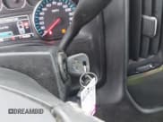 ✅ 2015 Chevrolet Silverado 2500HD LT • VIN: 1GC2KVEG4FZ555799 • Lot: 41308705. Wystawiony na IAAI z przebiegiem 206 455 mil. Bezpłatny archiwum sprzedaży aukcyjnych z USA i szczegółowy raport historii pojazdu na DreamBid. Zdjęcie 11.